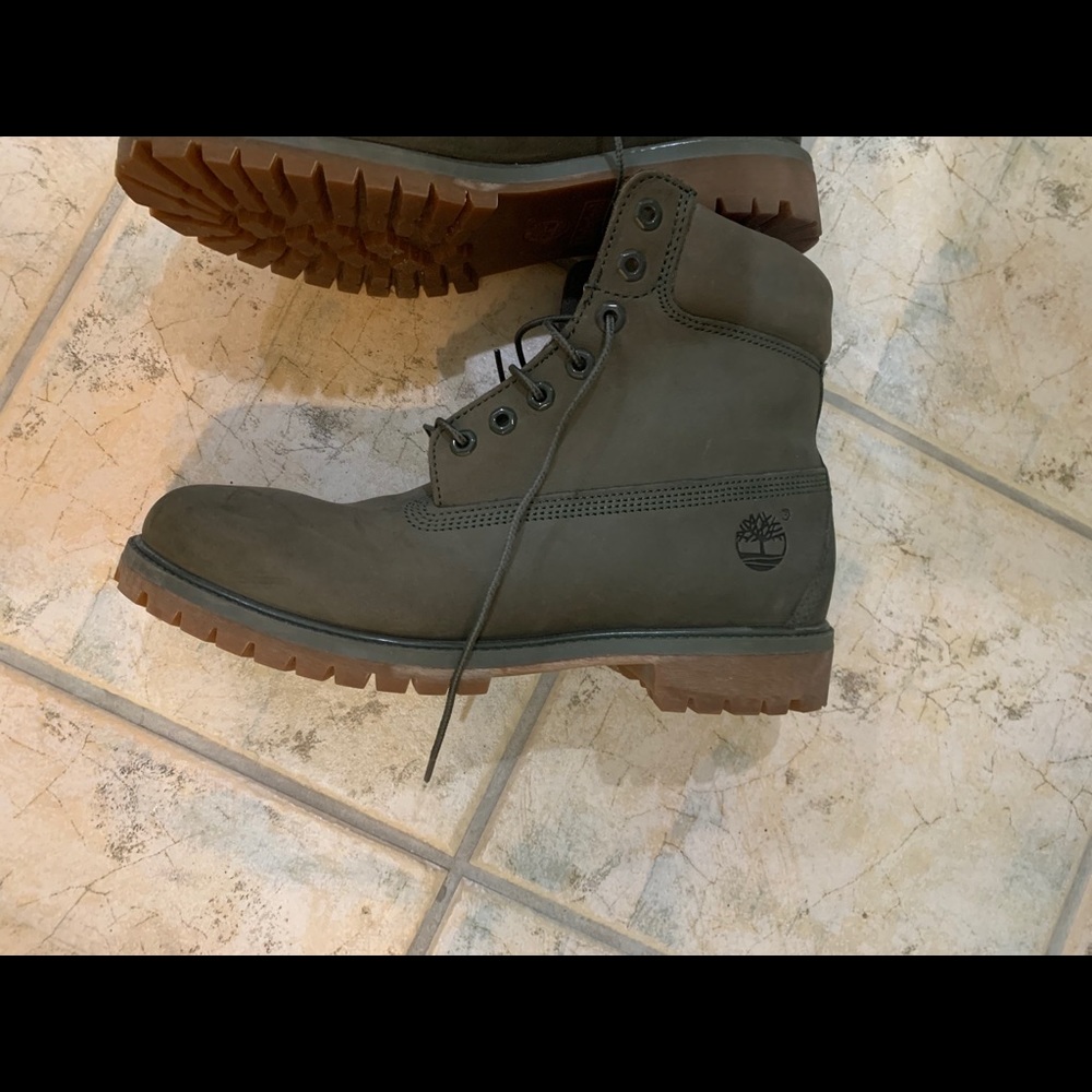 Brand new olive timberland boots size 11.
